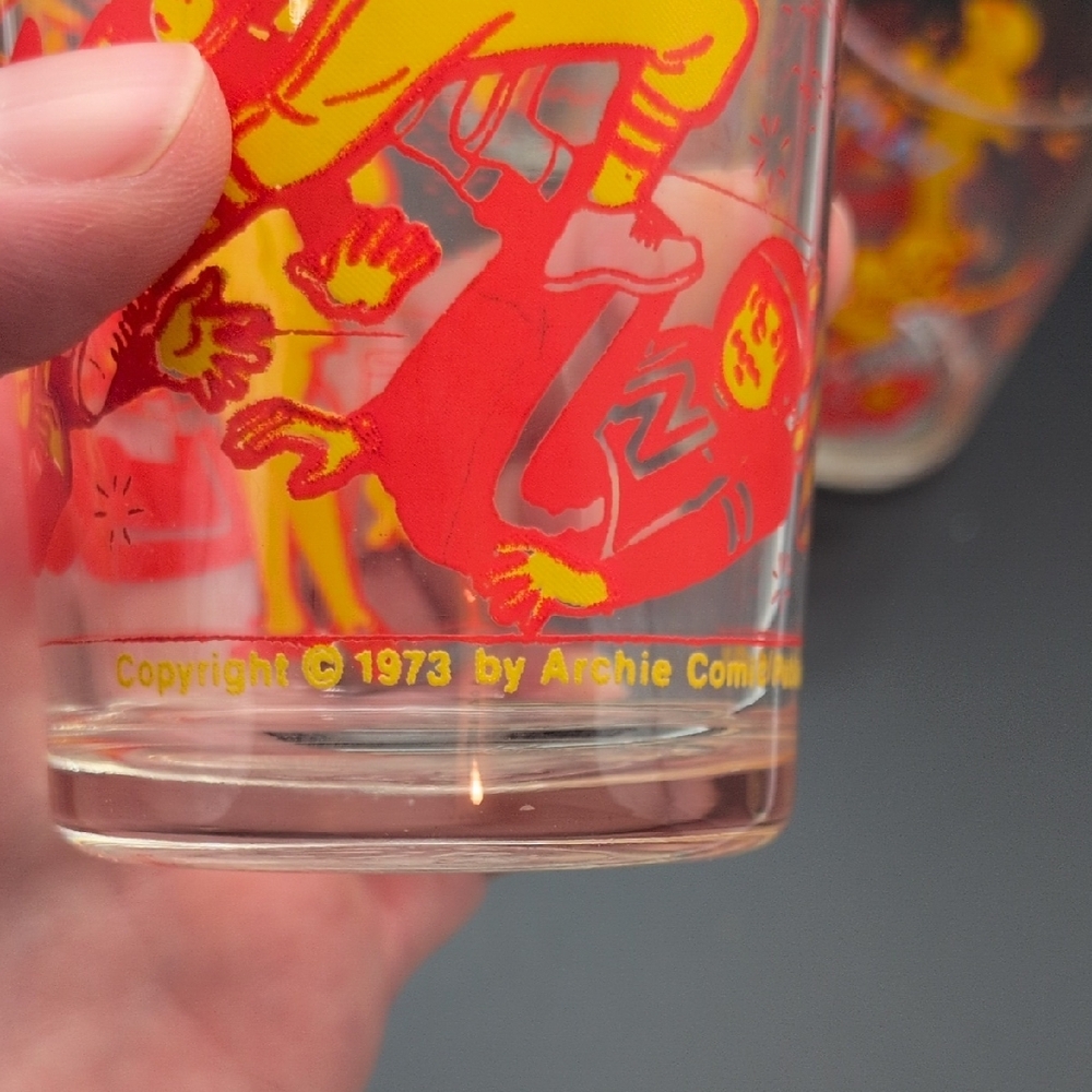 Colorful Cartoon Character Glass Set - Picture 4 of 12
